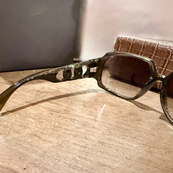 Michael Kors Dark Green Sunglasses with Original Case - Picture 3 of 7